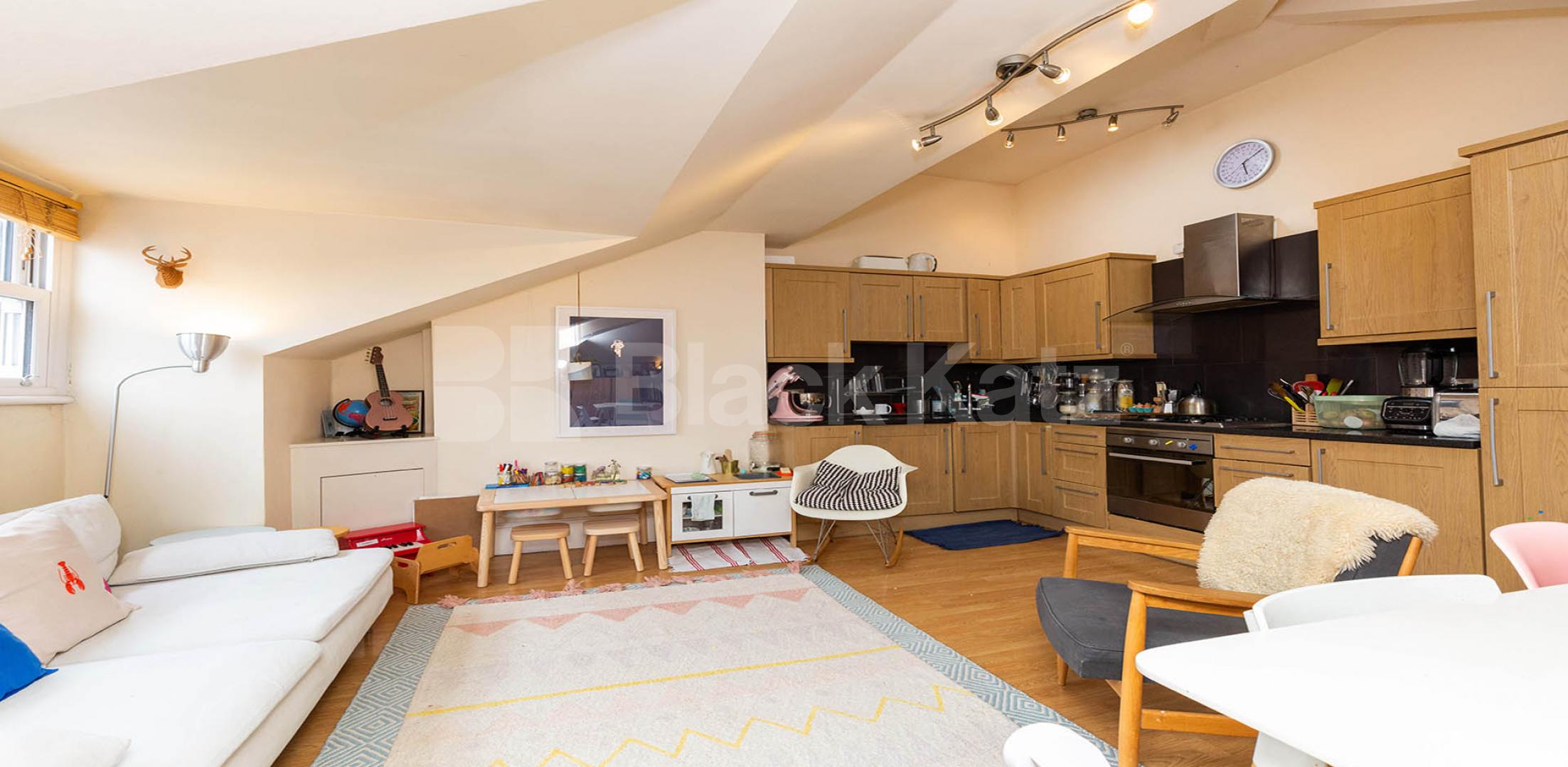 			GARDEN FLAT!, 2 Bedroom, 1 bath, 1 reception Apartment			 Crouch Hill, Crouch End